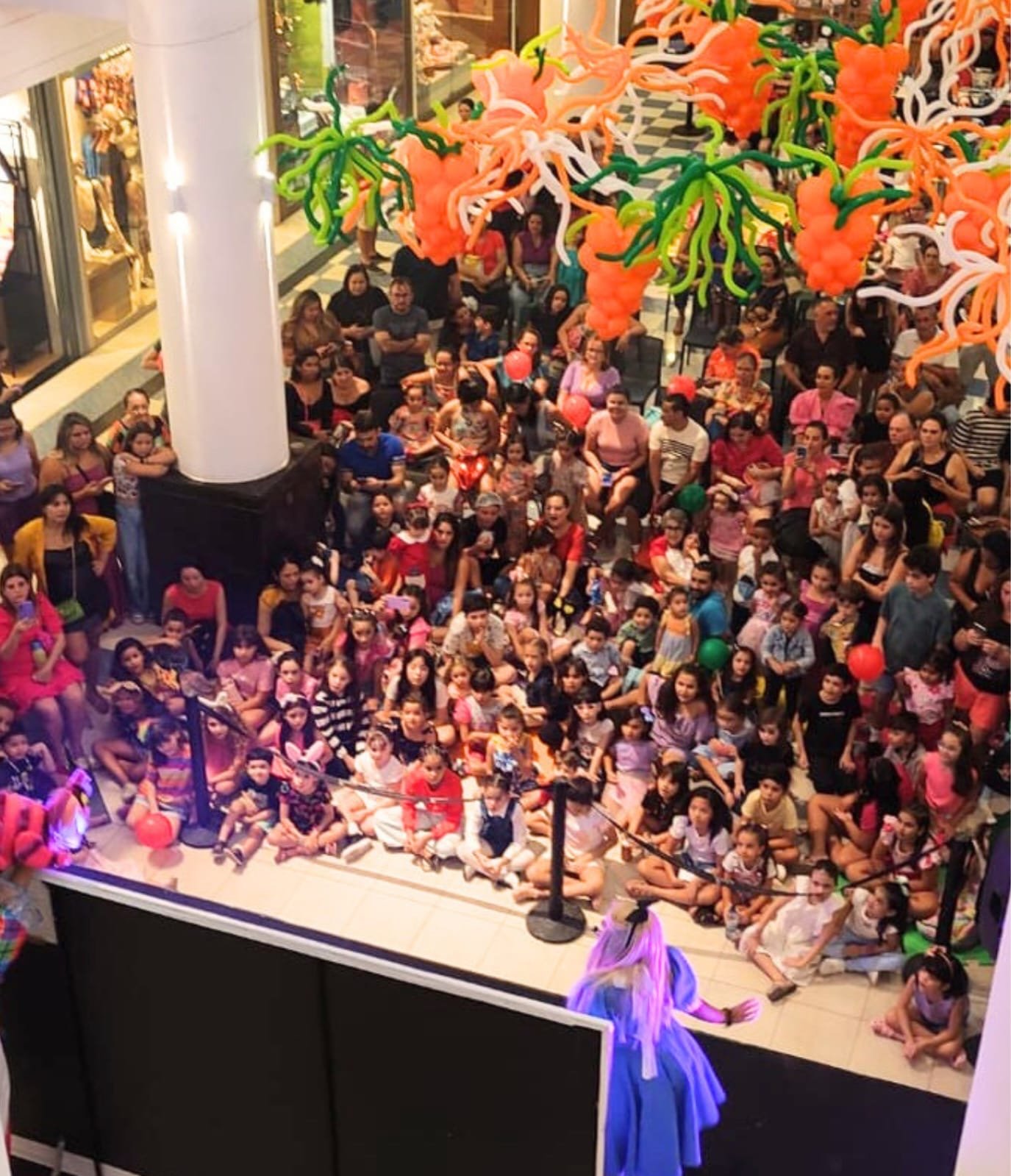 Shopping Aldeota abre programação de Páscoa com concerto do Coral Aprisco e evento temático “Alice na Doceria das Maravilhas”