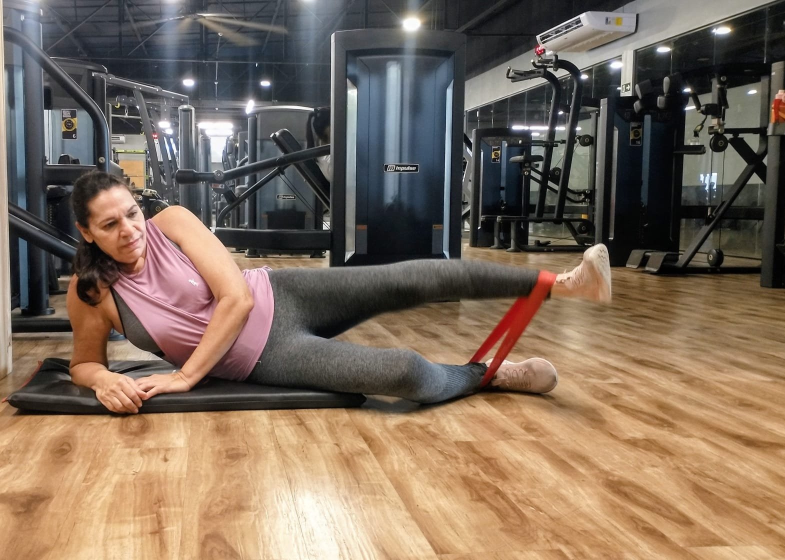 Conheça o tratamento sem cirurgia que ajuda pacientes com artrose a andar sem dor