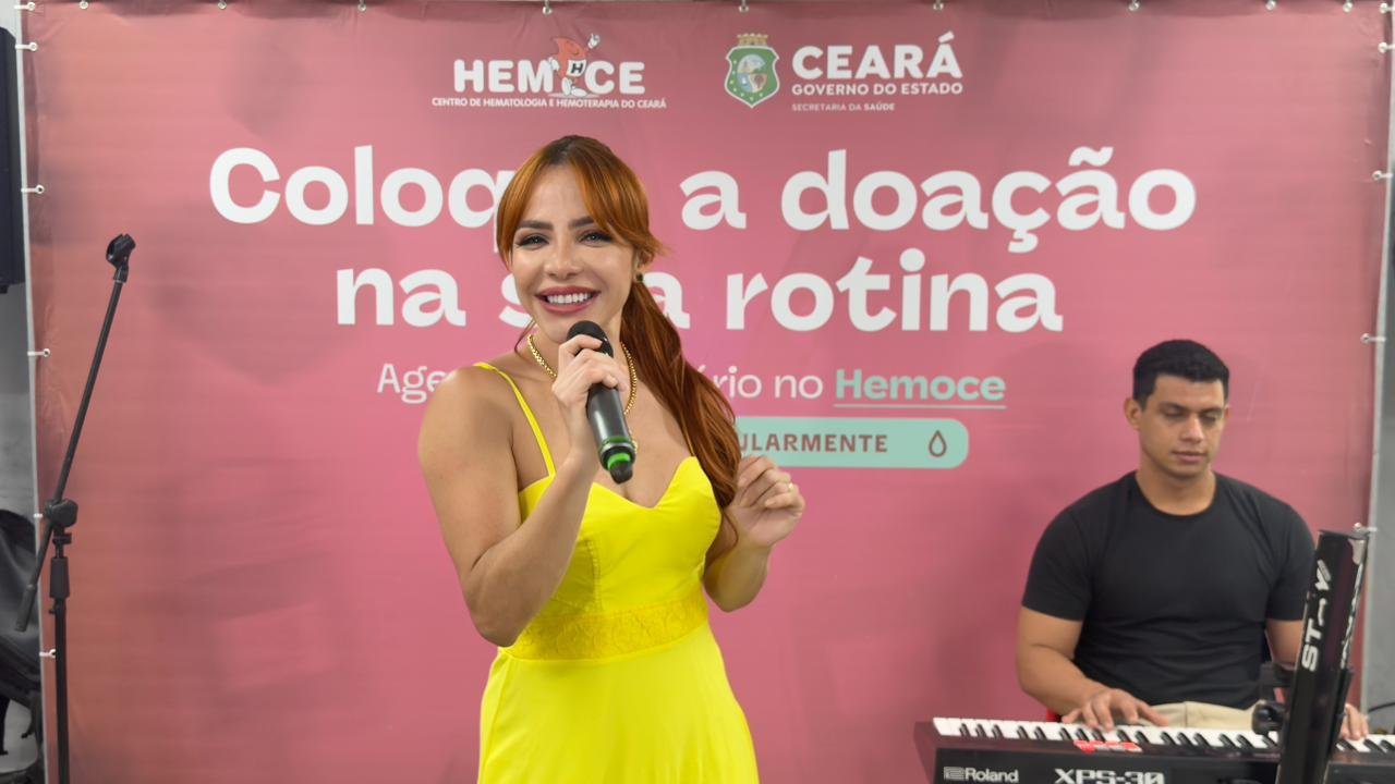 Vitória Fernandez leva música e solidariedade à campanha do Hemoce