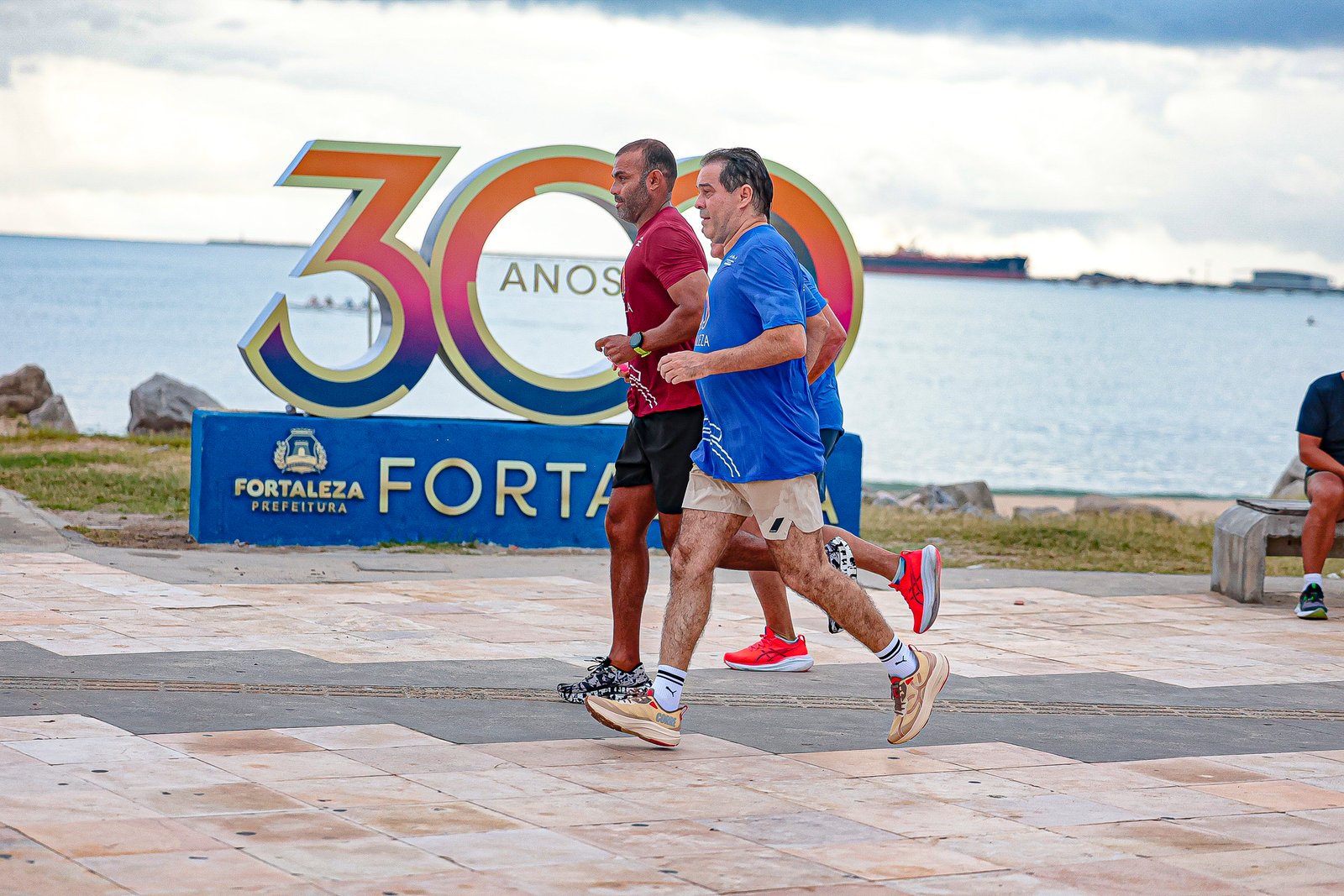 Com largada às 4h da manhã, primeira Maratona de Fortaleza acontece neste domingo (12) celebrando os 300 anos da cidade